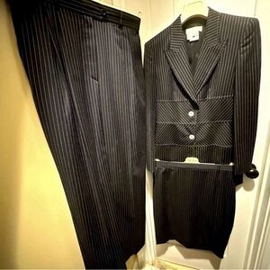 Escada Margaretha Ley Suit 3 Piece Navy With White Pinstripe Size 8